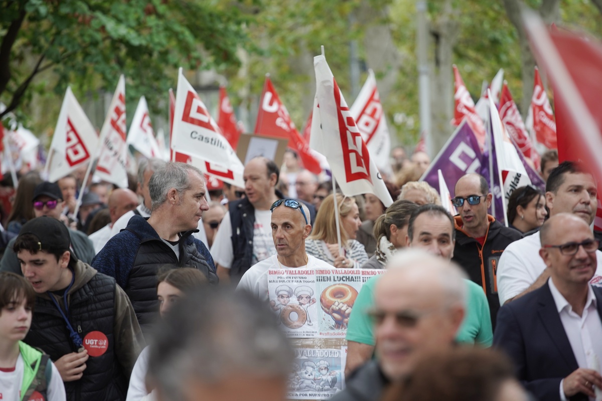 Manifestación de trabajadores de Bimbo contra el cierre de la fábrica de Valladolid.  / RUBÉN CACHO (ICAL)