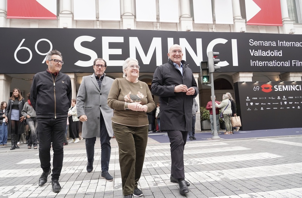 El alcalde, Jesús Julio Carnero, presenta una iniciativa en homenaje a la actriz Concha Velasco, en el marco de la 69 Semana Internacional de Cine de Valladolid-Seminci.