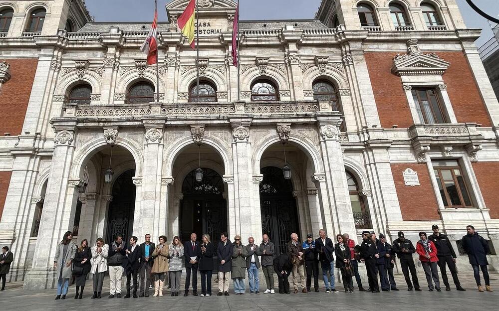 Minuto de silencio por las víctimas. 