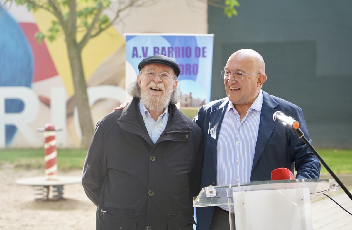 Inauguración de la plaza de Joaquín Díaz en Valladolid  / MIRIAM CHACÓN / ICAL