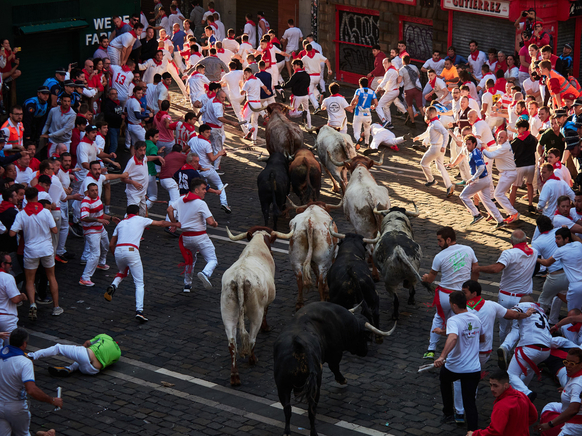 Los toros Cebada Gago protagonizan un encierro rápido y peligroso