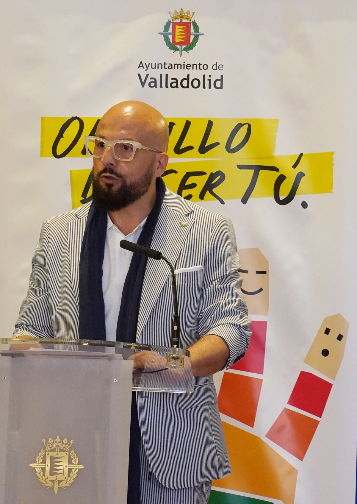 El Ayuntamiento de Valladolid celebra el acto institucional con motivo del Día del Orgullo LGTBI 2024.  / MIRIAM CHACÓN ICAL