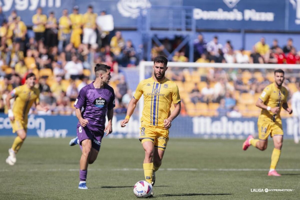 Partido entre el Alcorcón y el Valladolid.  / LALIGA