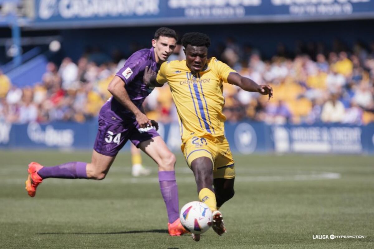 Partido entre el Alcorcón y el Valladolid.  / LALIGA