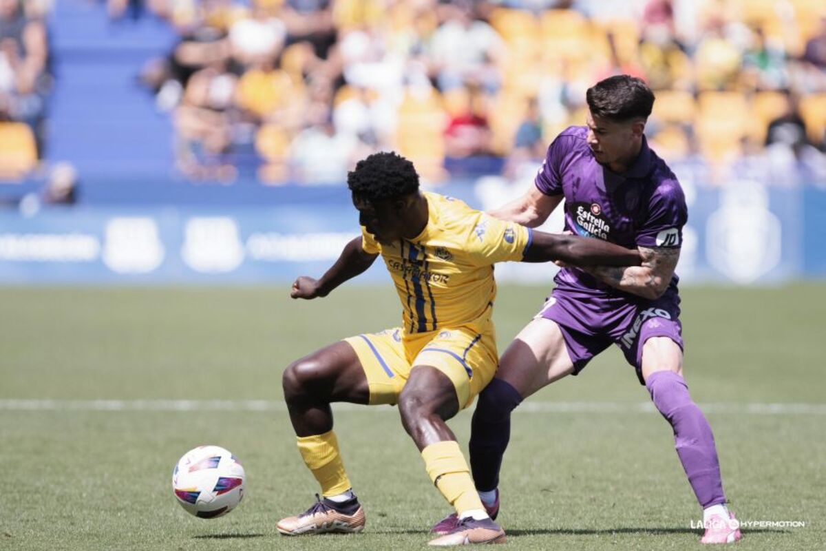 Partido entre el Alcorcón y el Valladolid.  / LALIGA