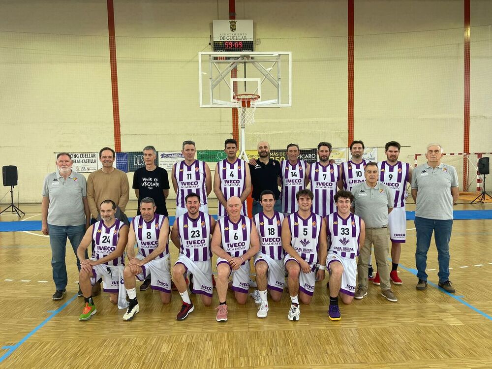 Partido entre los veteranos del Real Valladolid Baloncesto y las leyendas del Real Madrid.