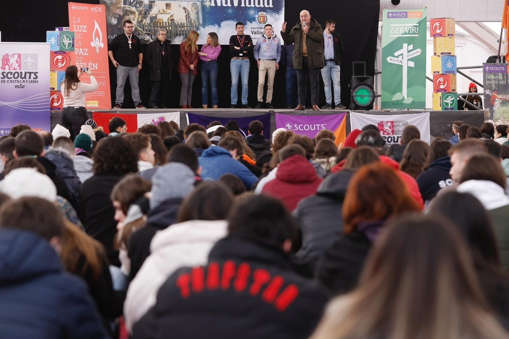 Encuentro Nacional Ruta de Valladolid que se celebra en la Cúpula del Milenio con motivo de la Luz de la Paz de Belén.