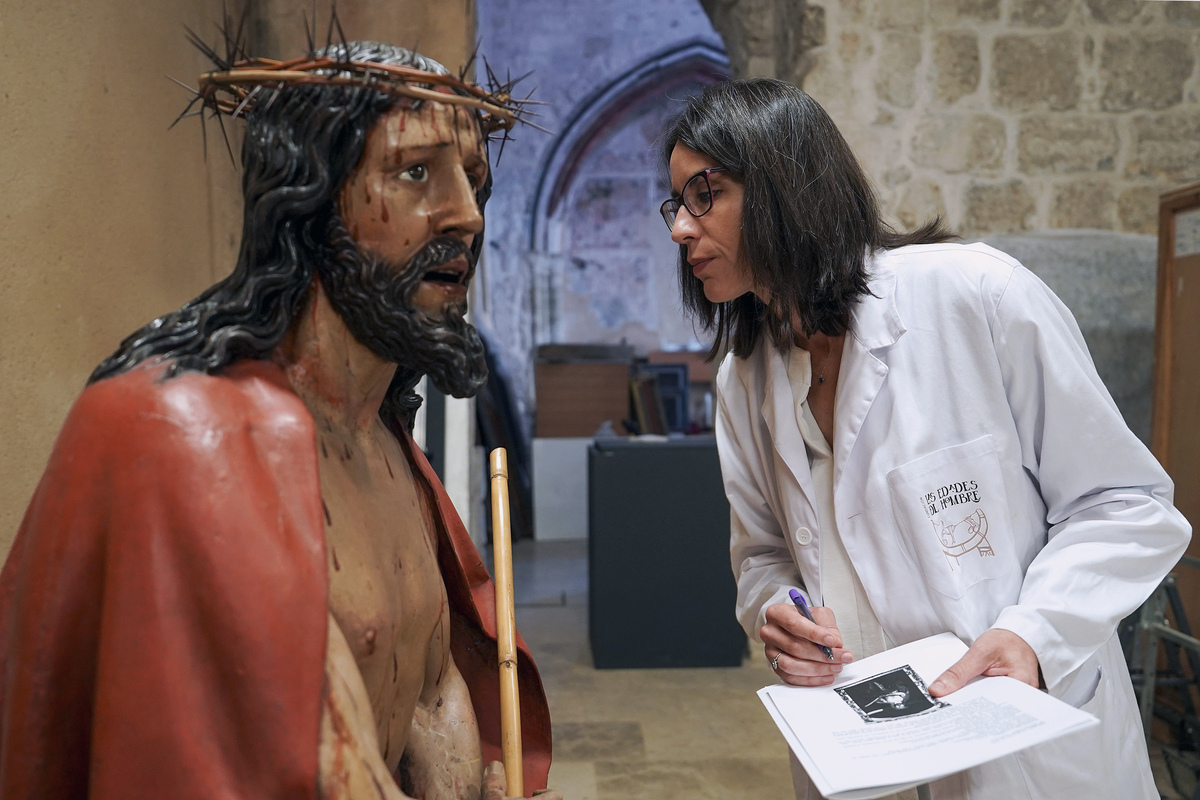 Restauran tallas de Gregorio Fernández tras el derrumbe de la cúpula de la iglesia de la Vera Cruz  / EFE