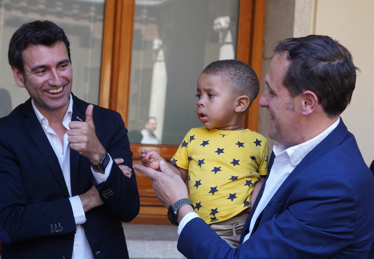 Recepción a los niños y niñas saharauis acogidos durante el verano por familias vallisoletanas  / MIRIAM CHACÓN / ICAL