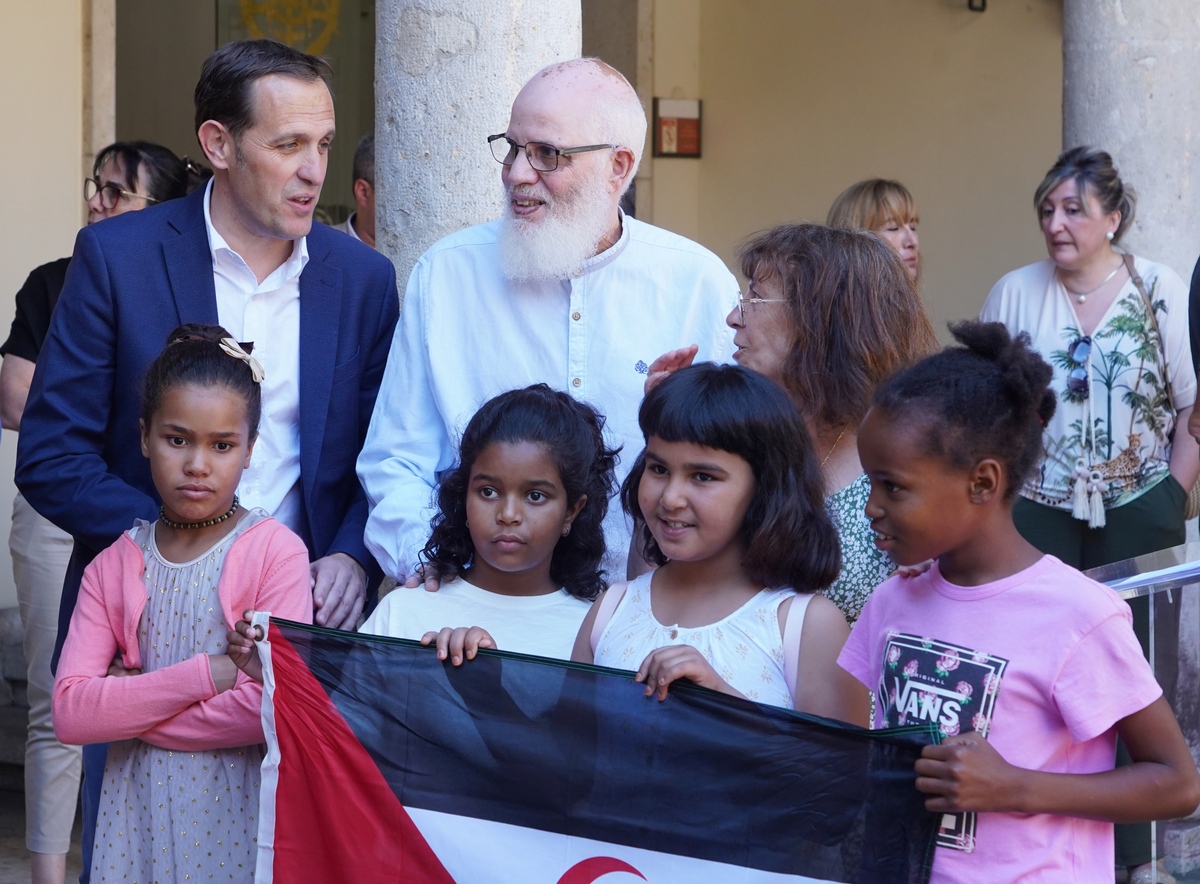 Recepción a los niños y niñas saharauis acogidos durante el verano por familias vallisoletanas  / MIRIAM CHACÓN / ICAL