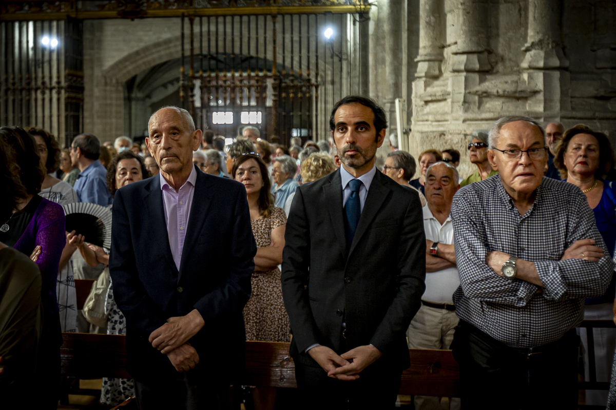 Valladolid se despide de Teófanes Egido en 'su' iglesia  / JONATHAN TAJES