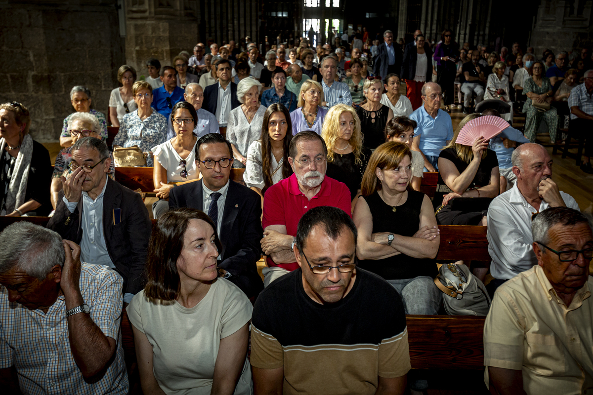 Valladolid se despide de Teófanes Egido en 'su' iglesia  / JONATHAN TAJES