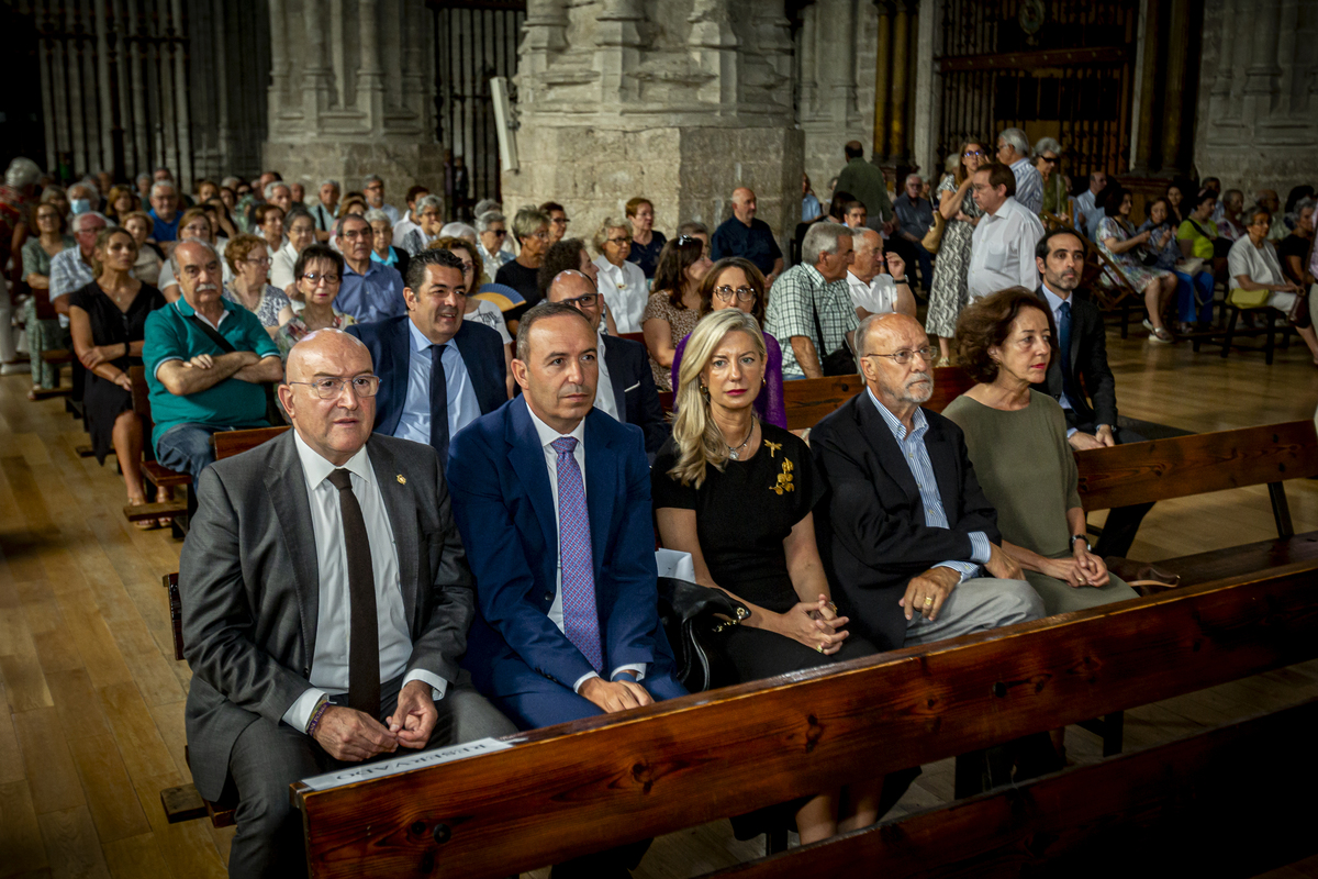 Valladolid se despide de Teófanes Egido en 'su' iglesia  / JONATHAN TAJES