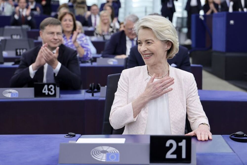 La presidenta de la Comisión Europea, Ursula von der Leyen, ha logrado este jueves el respaldo de una mayoría suficiente de eurodiputados para continuar otros cinco años al frente del Ejecutivo comunitario