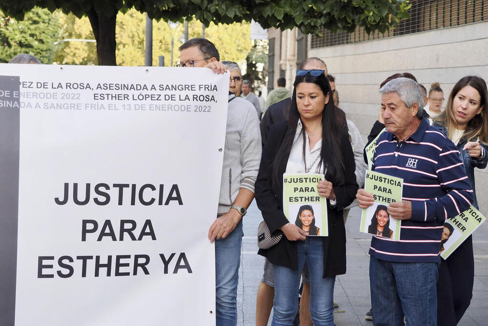 Concentración en Valladolid para pedir justicia por Esther López.