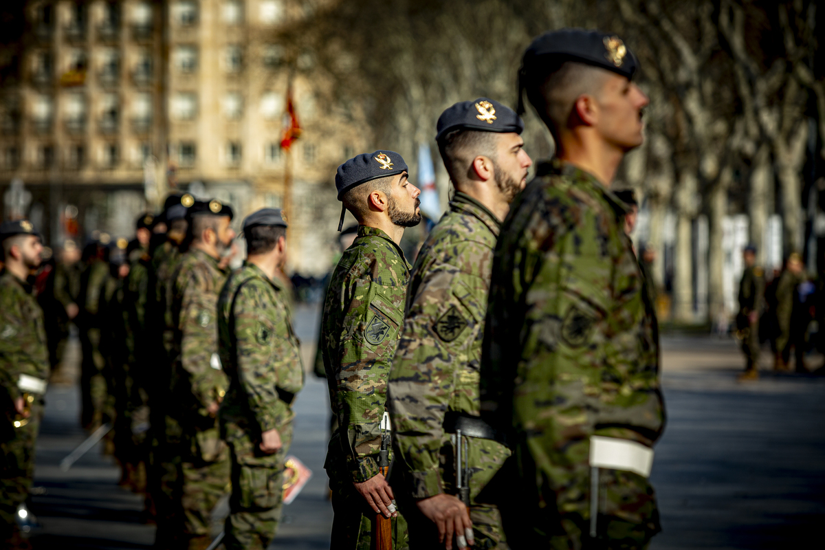 Ensayos del desfile del 375 aniversario del regimiento Farnesio del ejército de Tierra al que acudirá el Rey Felipe VI   / JONATHAN TAJES