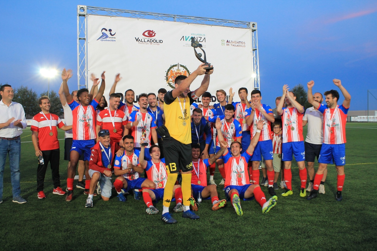 Final del XXX Trofeo Diputación Provincial de Fútbol entre Real Valladolid Promesas y At. Tordesillas  / ADRIÁN ORDÓÑEZ