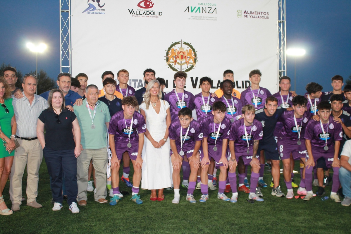 Final del XXX Trofeo Diputación Provincial de Fútbol entre Real Valladolid Promesas y At. Tordesillas  / ADRIÁN ORDÓÑEZ