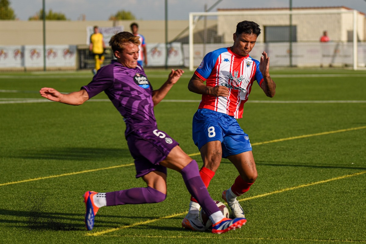 Final del XXX Trofeo Diputación Provincial de Fútbol entre Real Valladolid Promesas y At. Tordesillas  / ADRIÁN ORDÓÑEZ