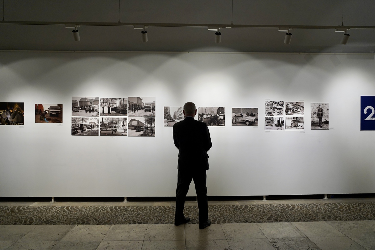 La Policía Nacional inaugura la exposición sobre los 200 años de historia  / LETICIA PÉREZ / ICAL