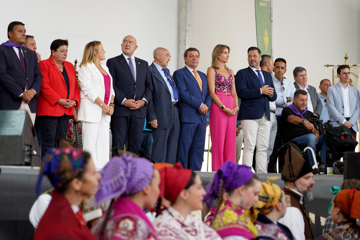 Inauguración oficial de la XLI Edición de la Feria de Folklore y Gastronomía de Valladolid  / LETICIA PÉREZ (ICAL)