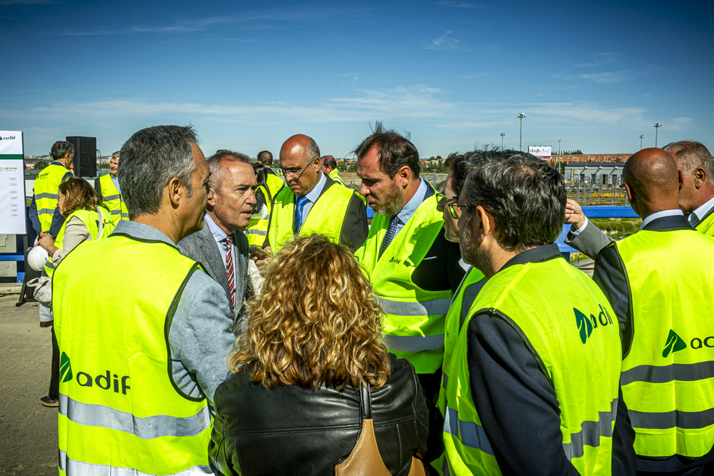 El ministro de Transportes Óscar Puente visita las obras de la estación intermodal de Valladolid para trenes de mercancías variante tren vías talleres
