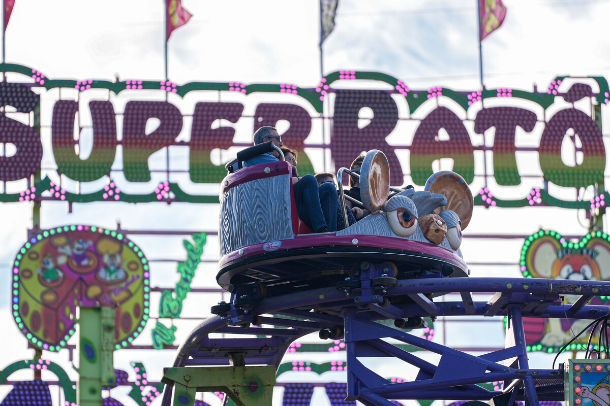 Atracciones de la Feria y Fiestas de la Virgen de San Lorenzo.  / RUBÉN ORTEGA