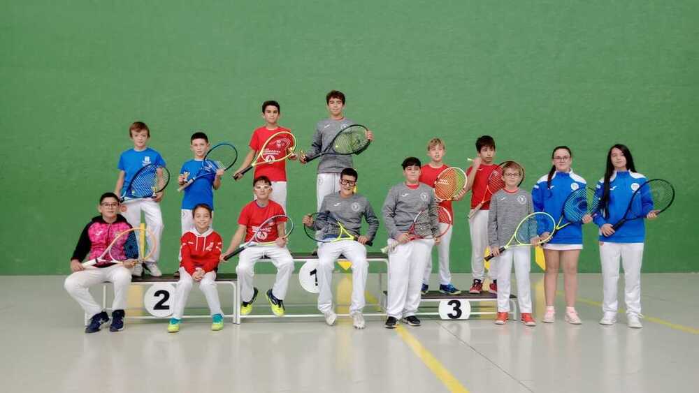 Podios en La Flecha en el Regional de frontenis.