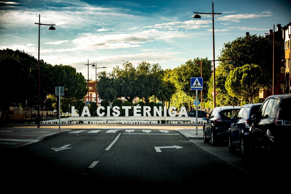 La Cisterniga avenida principal entrada y salida