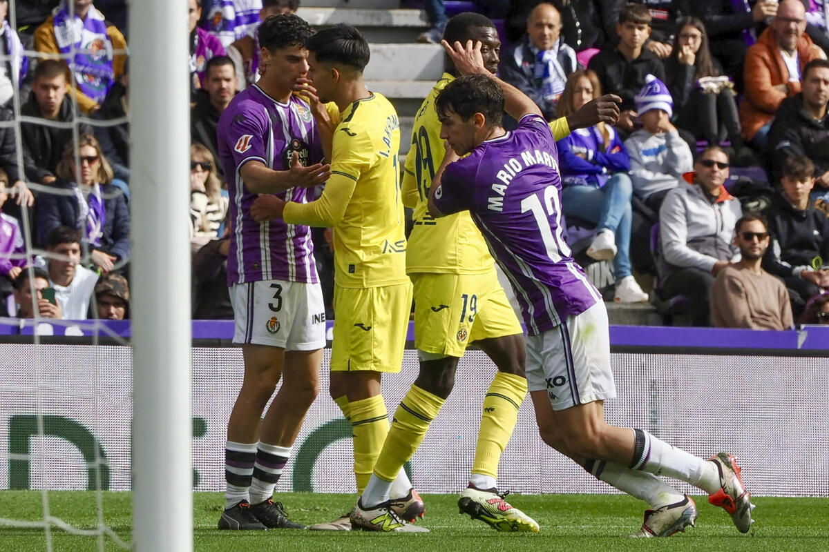 Partido entre el Real Valladolid y el Villarreal en el José Zorrilla.  / EFE