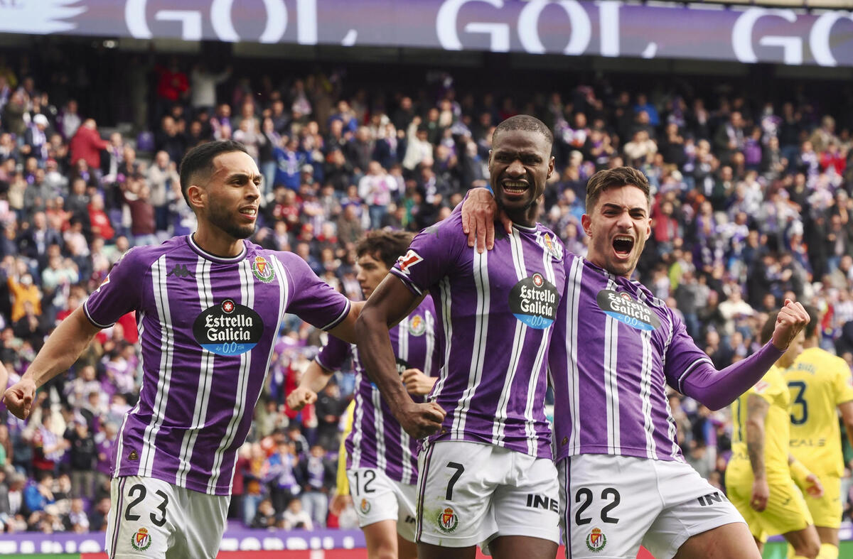 Partido entre el Real Valladolid y el Villarreal en el José Zorrilla.  / EFE