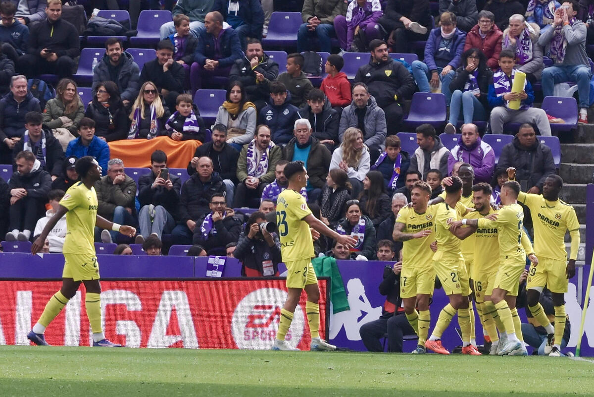 Partido entre el Real Valladolid y el Villarreal en Zorrilla.  / EFE