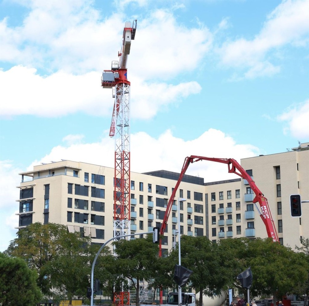 Edificios de vivienda en construcción.