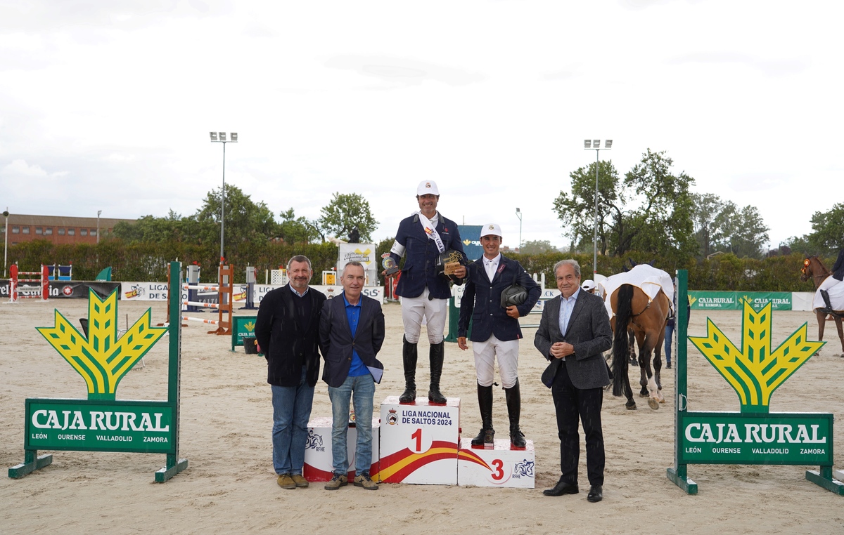 Premio Liga Oro ‘Gran Premio, Excelentísimo Ayuntamiento de Valladolid-Trofeo Caja Rural de Zamora’ del concurso CSN5* de la Liga Nacional de Saltos  / MIRIAM CHACÓN (ICAL)