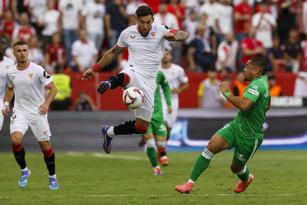 El Sevilla se lleva el último derbi de Jesús Navas