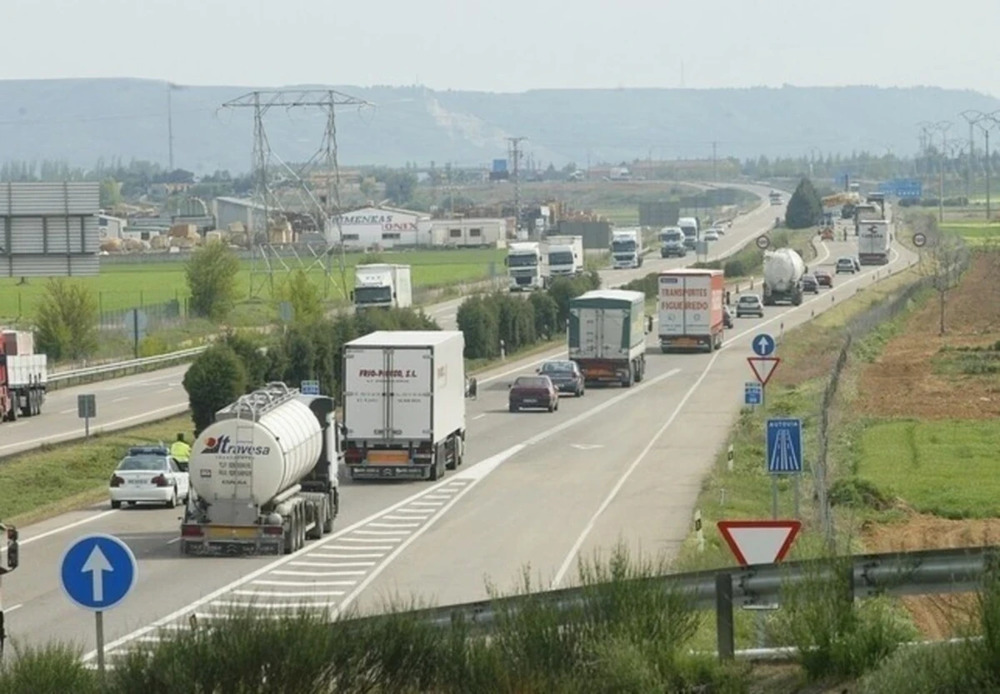 La A-62, a la altura de Tordesillas, en una imagen de archivo.