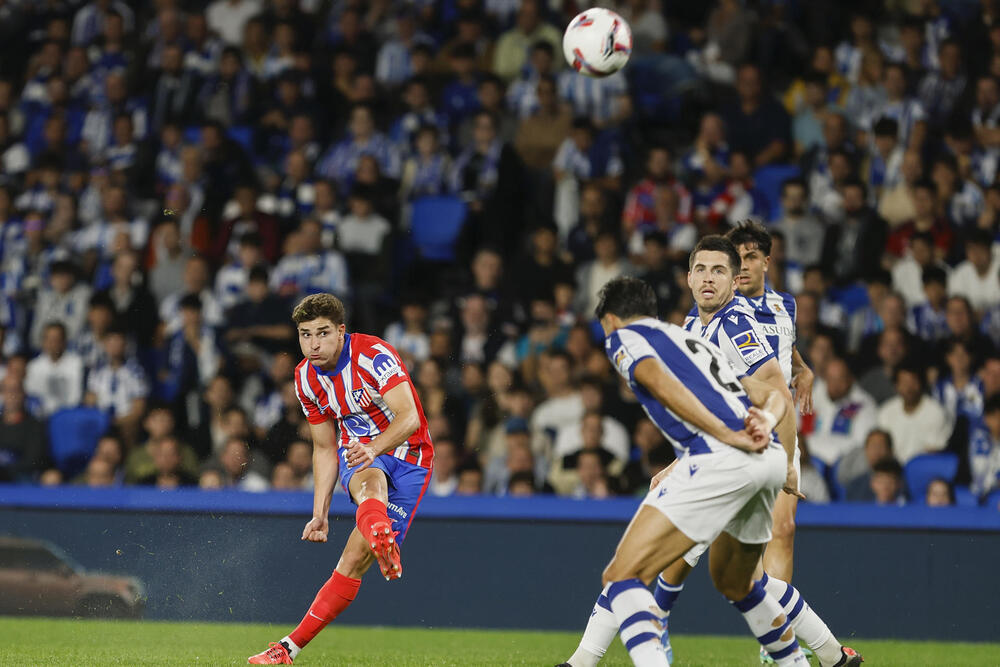 Sucic, con un golazo, rescata un punto para la Real