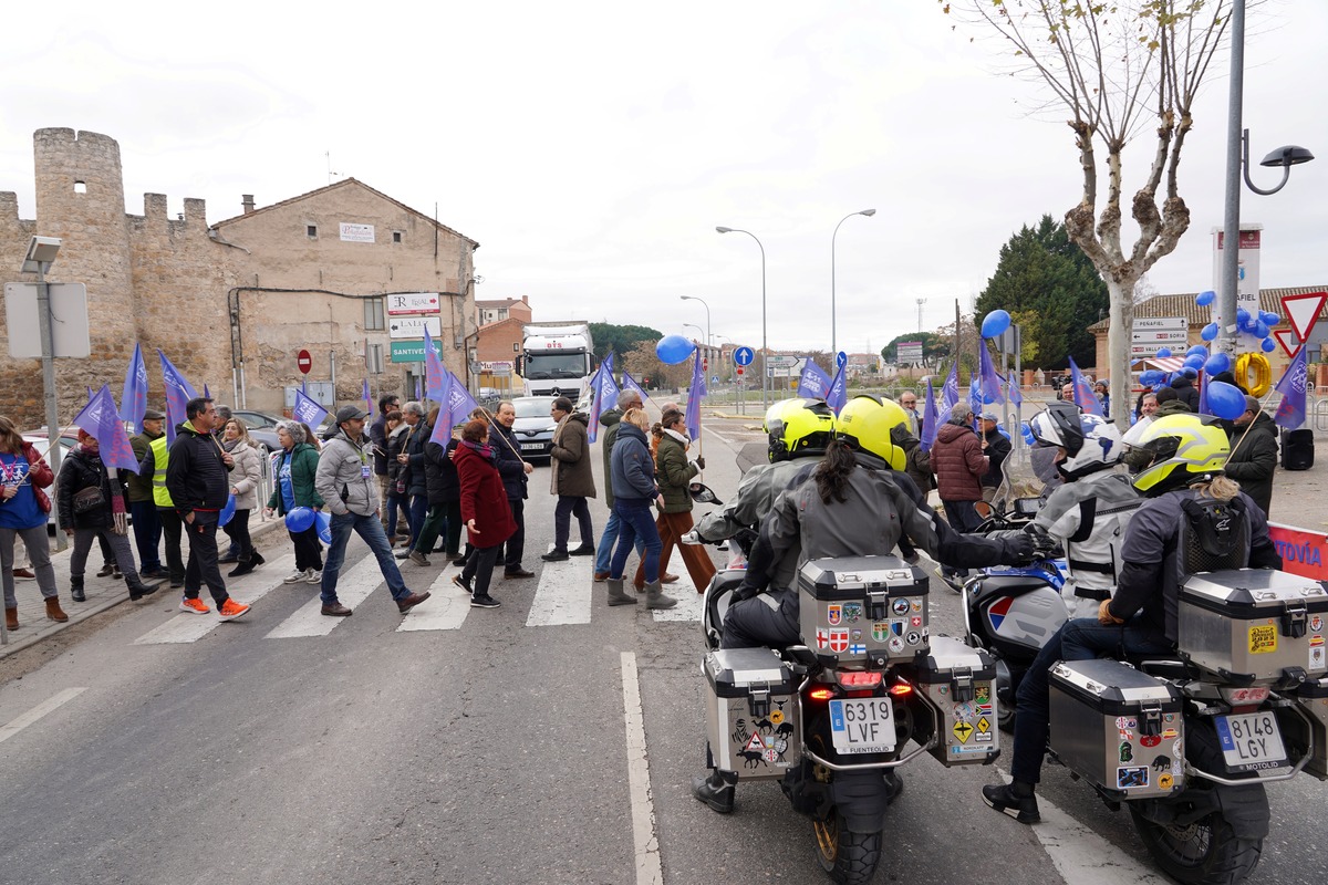 Acto reivindicativo-festivo de la Plataforma A11 Pasos de Peñafiel