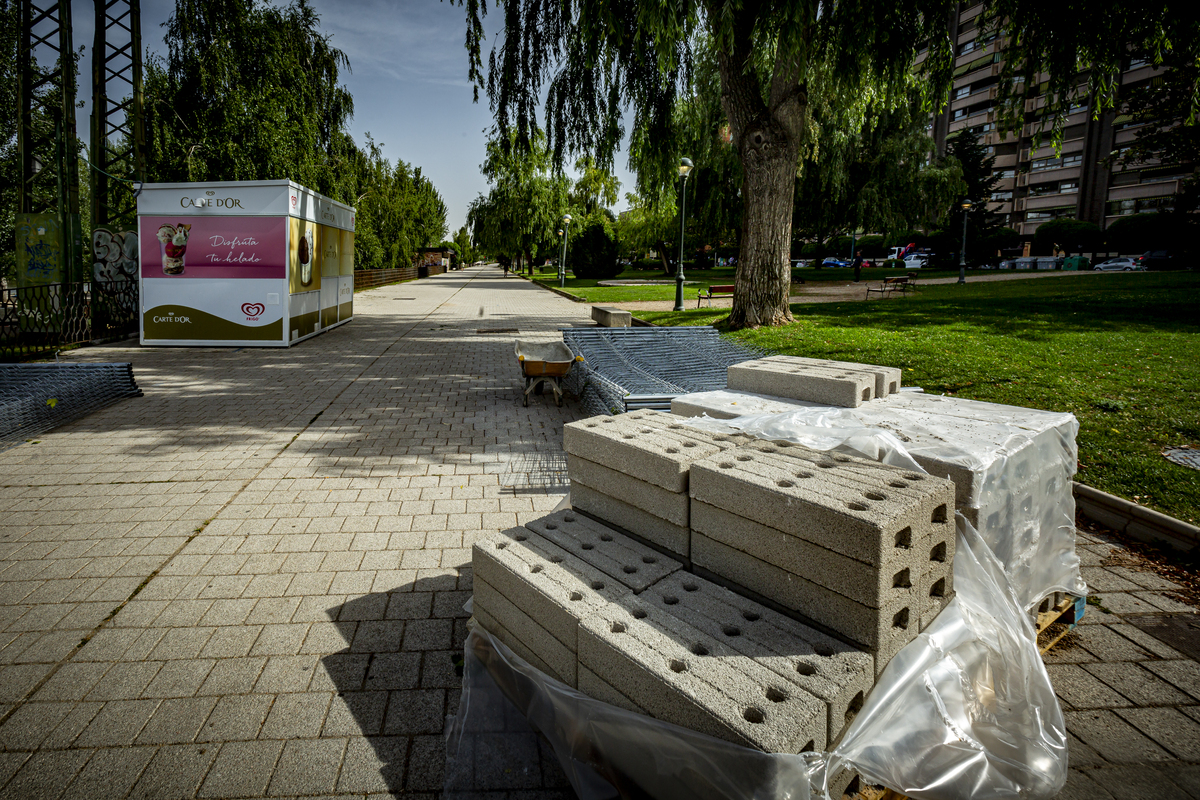 Obras del carril bici del paseo de Isabel la Católica  / JONATHAN TAJES