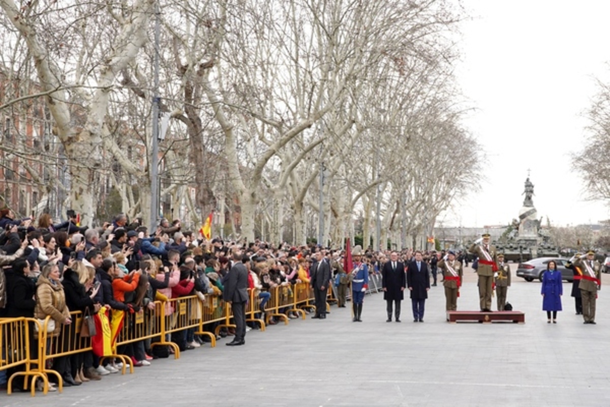 El rey preside el acto por el 375 aniversario del Regimiento de Caballería ‘Farnesio’ 12  / ICAL