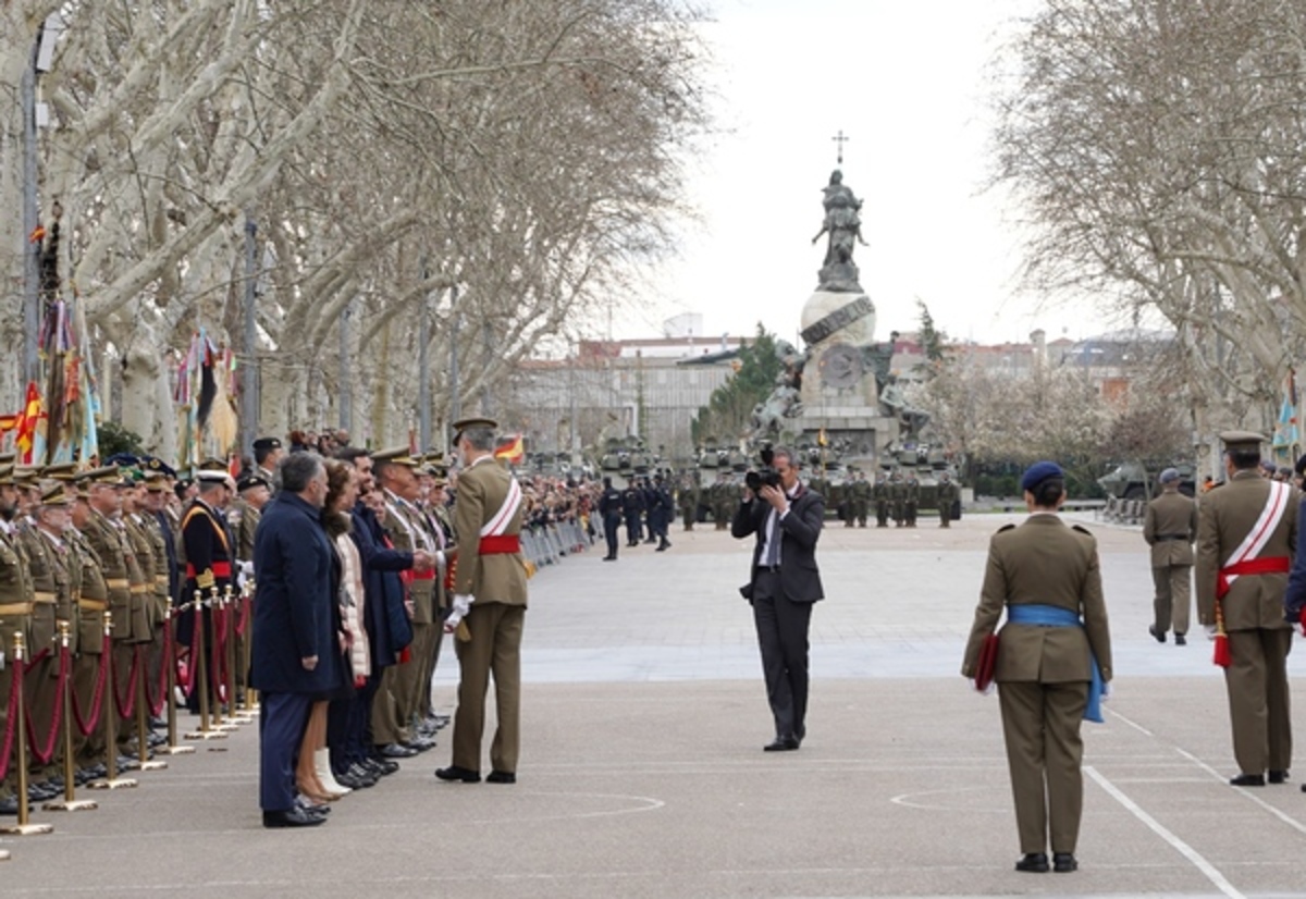 El rey preside el acto por el 375 aniversario del Regimiento de Caballería ‘Farnesio’ 12  / ICAL