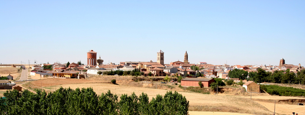 Imágenes de la procesión de El Vítor y vistas generales de Mayorga