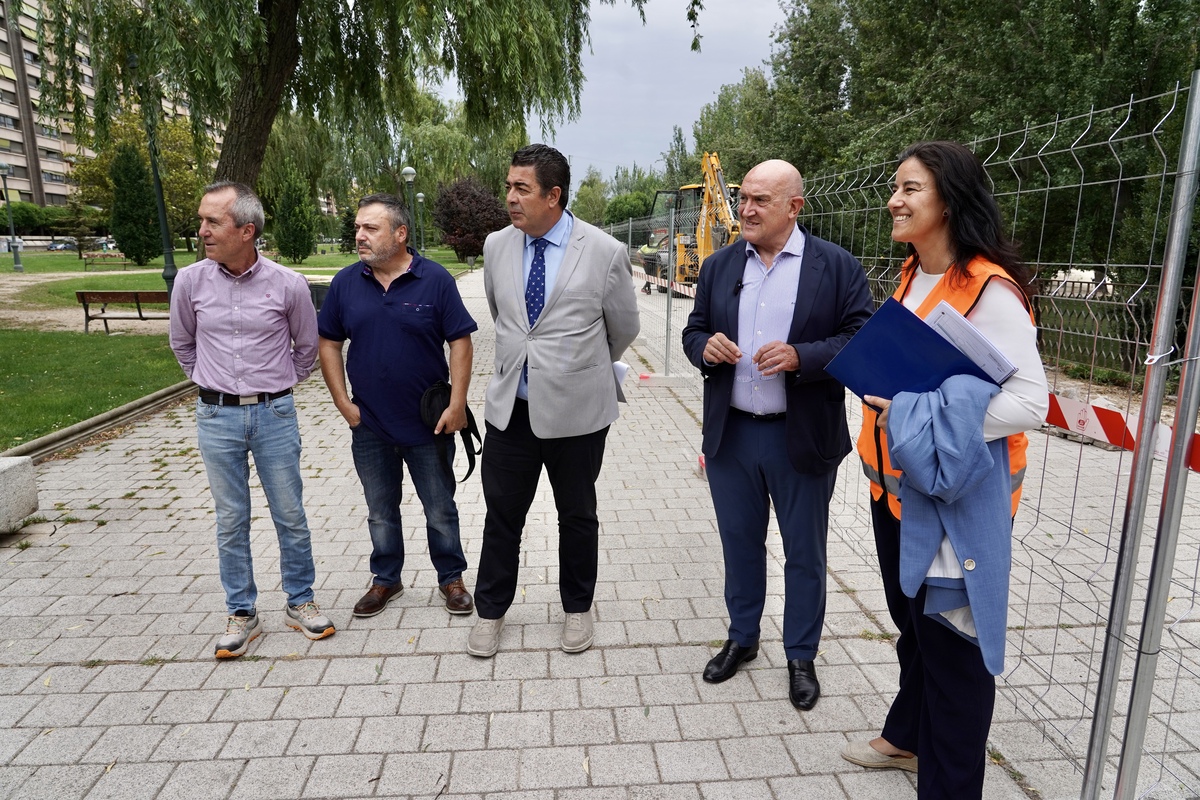 Obras del carril bici del paseo de Isabel la Católica  / MIRIAM CHACÓN / ICAL