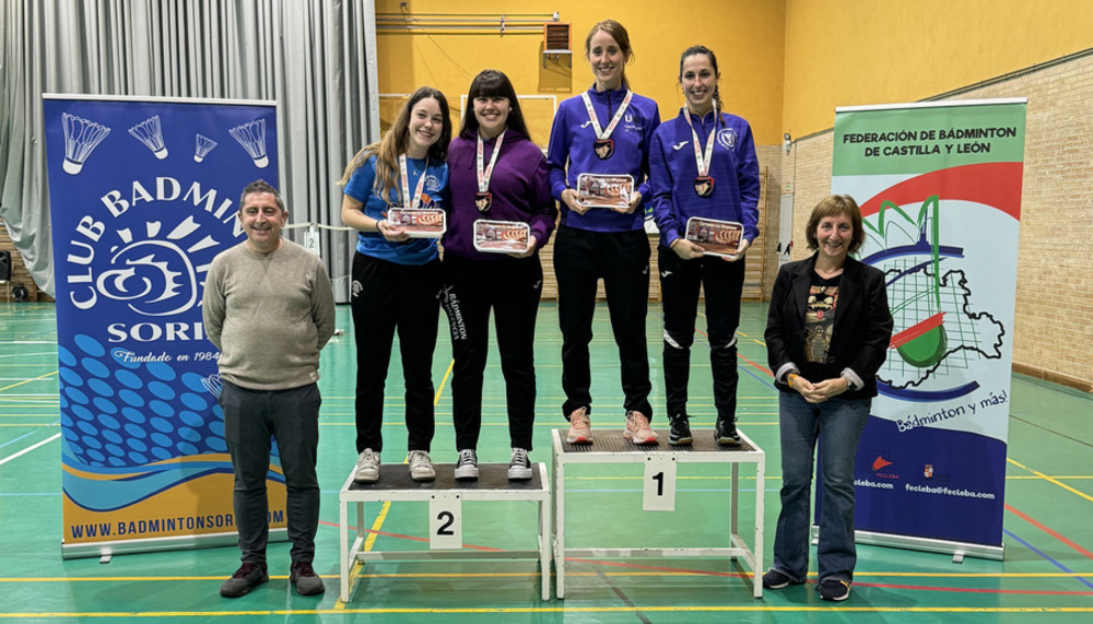 Podios del Universidad de Valladolid de bádminton en Soria.