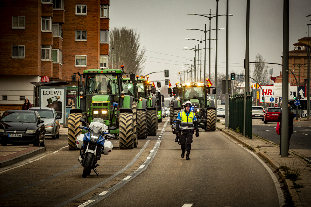 Tractorada en Valladolid  / JONATHAN TAJES