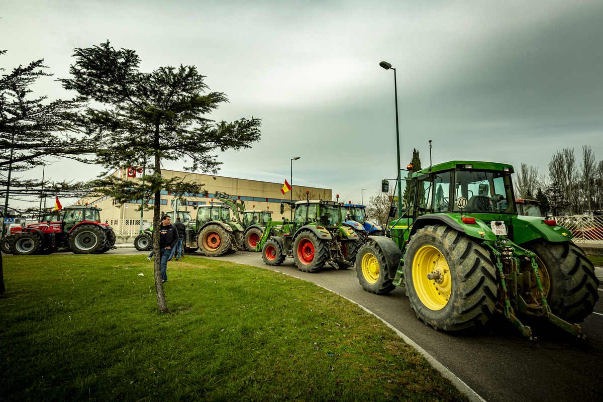 Tractorada en Valladolid  / JONATHAN TAJES