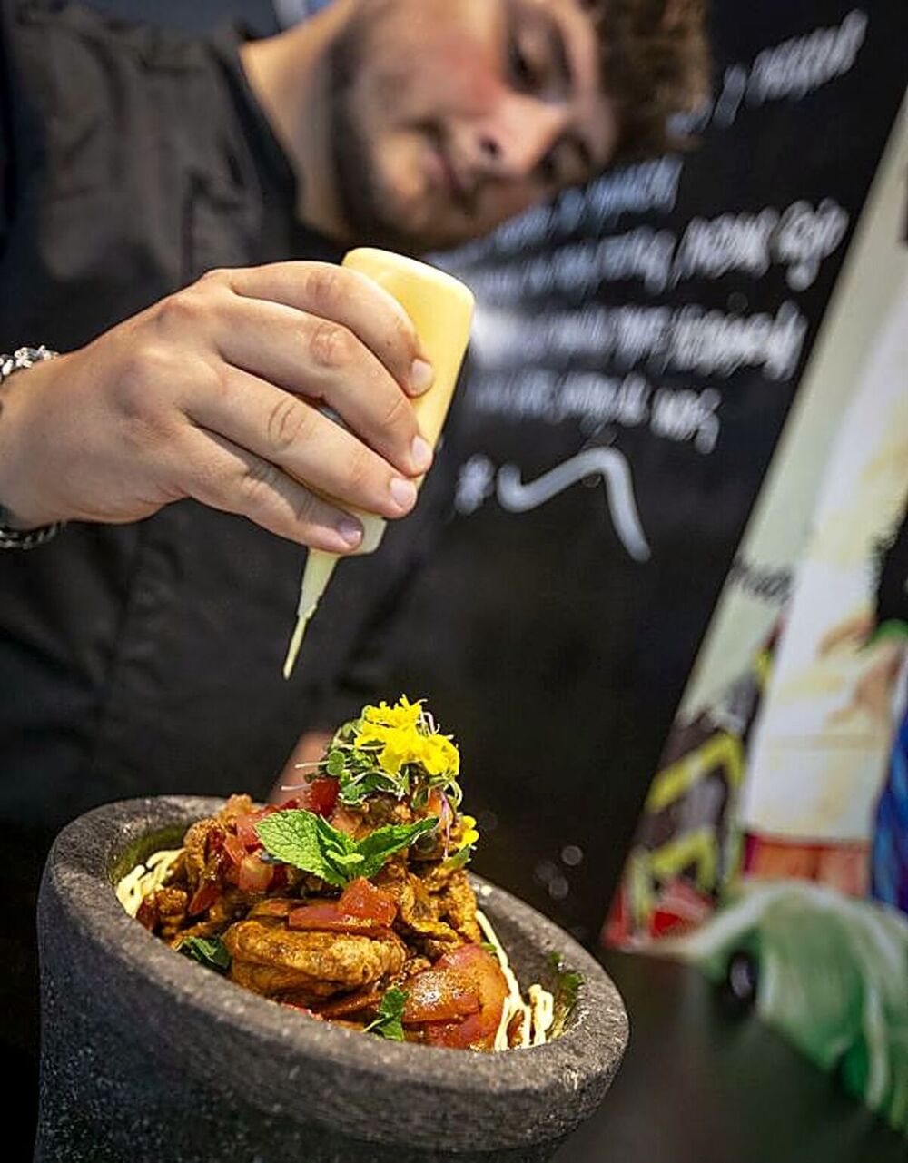 Saltado peruano, hecho con presa.