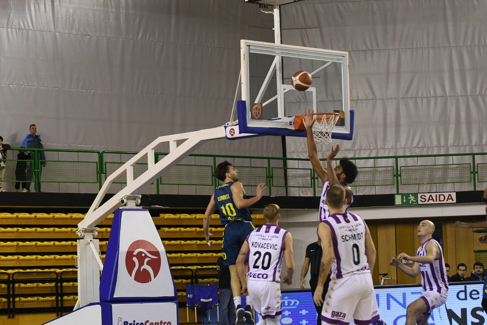 El Real Valladolid Baloncesto tropieza en la pista del Ourense.