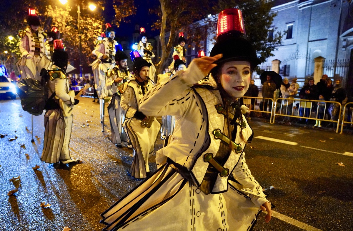 Cabalgata de los Reyes Magos en Valladolid.  / LETICIA PÉREZ / ICAL