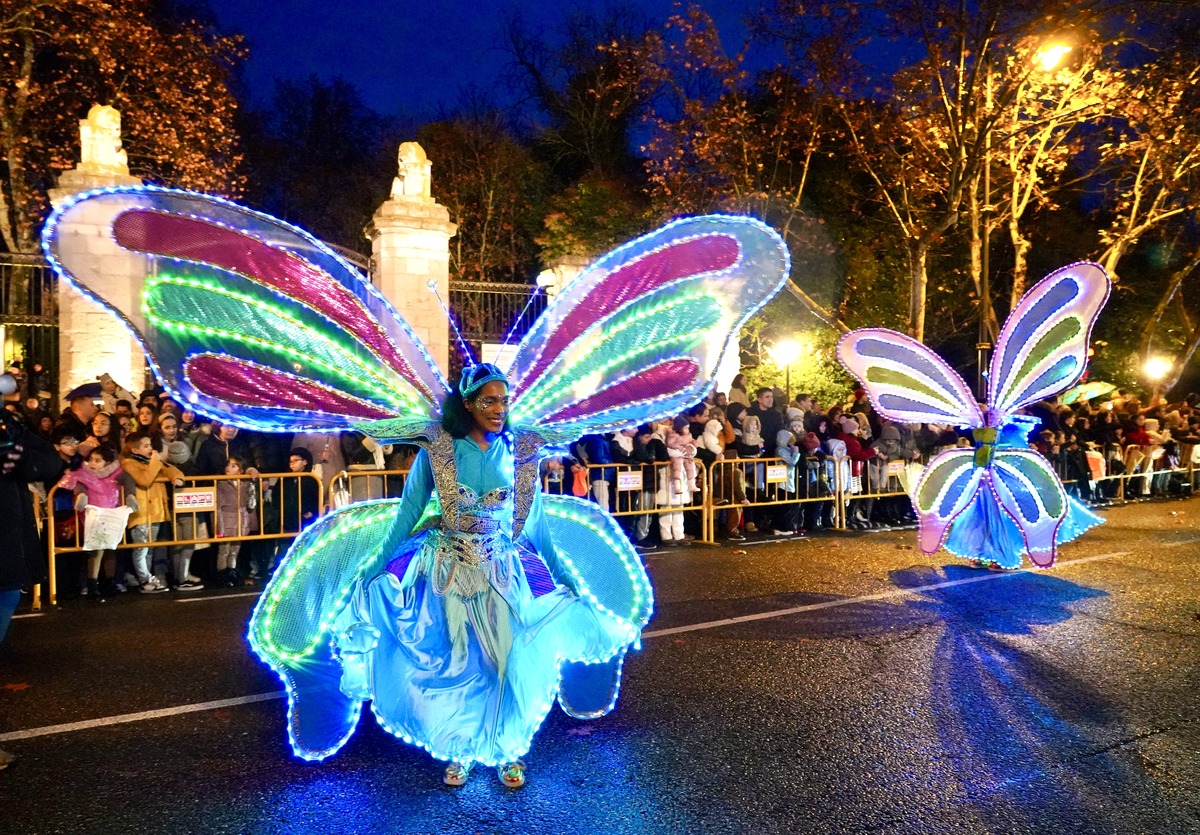 Cabalgata de los Reyes Magos en Valladolid.  / LETICIA PÉREZ / ICAL